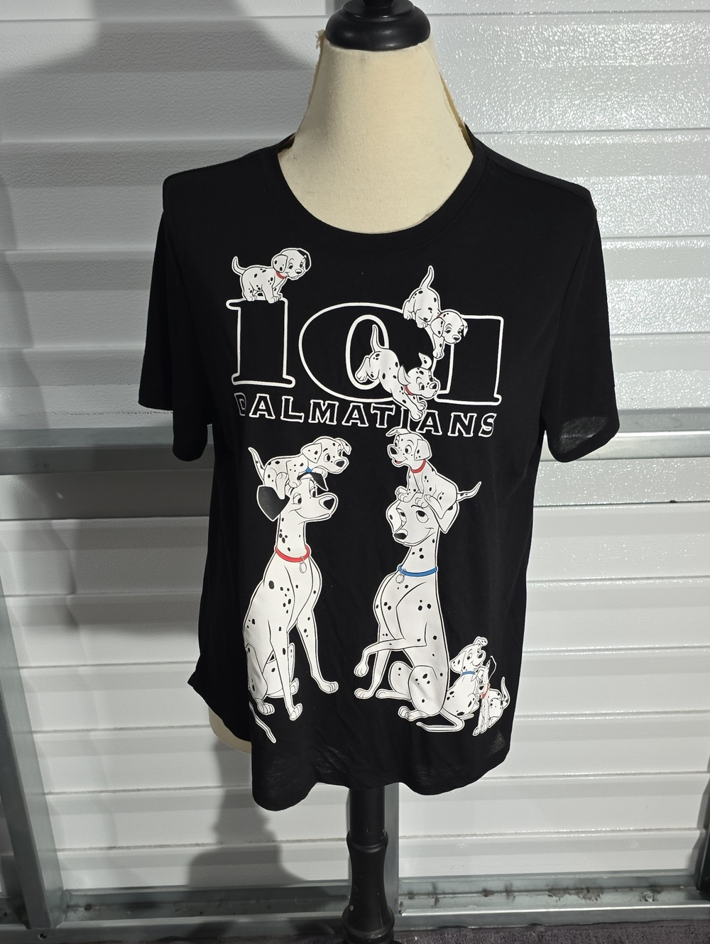 Disney Black 101 Dalmatians Graphic  Tee Size XXL‎